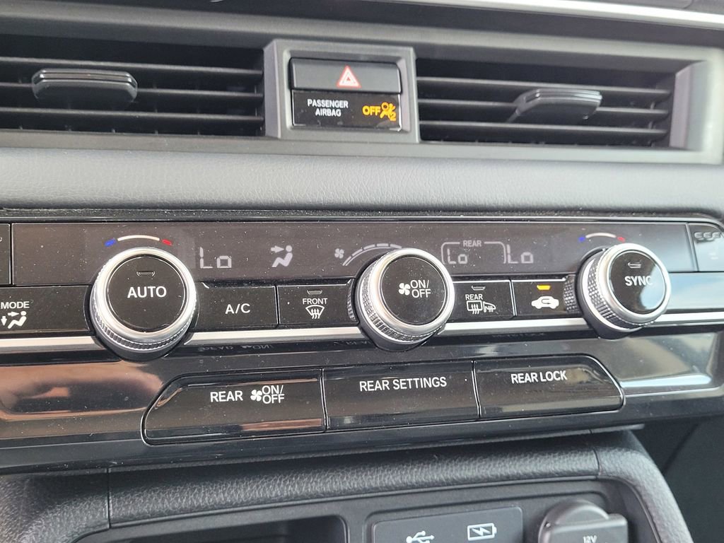 Used 2025 Honda Pilot EX-L image 22