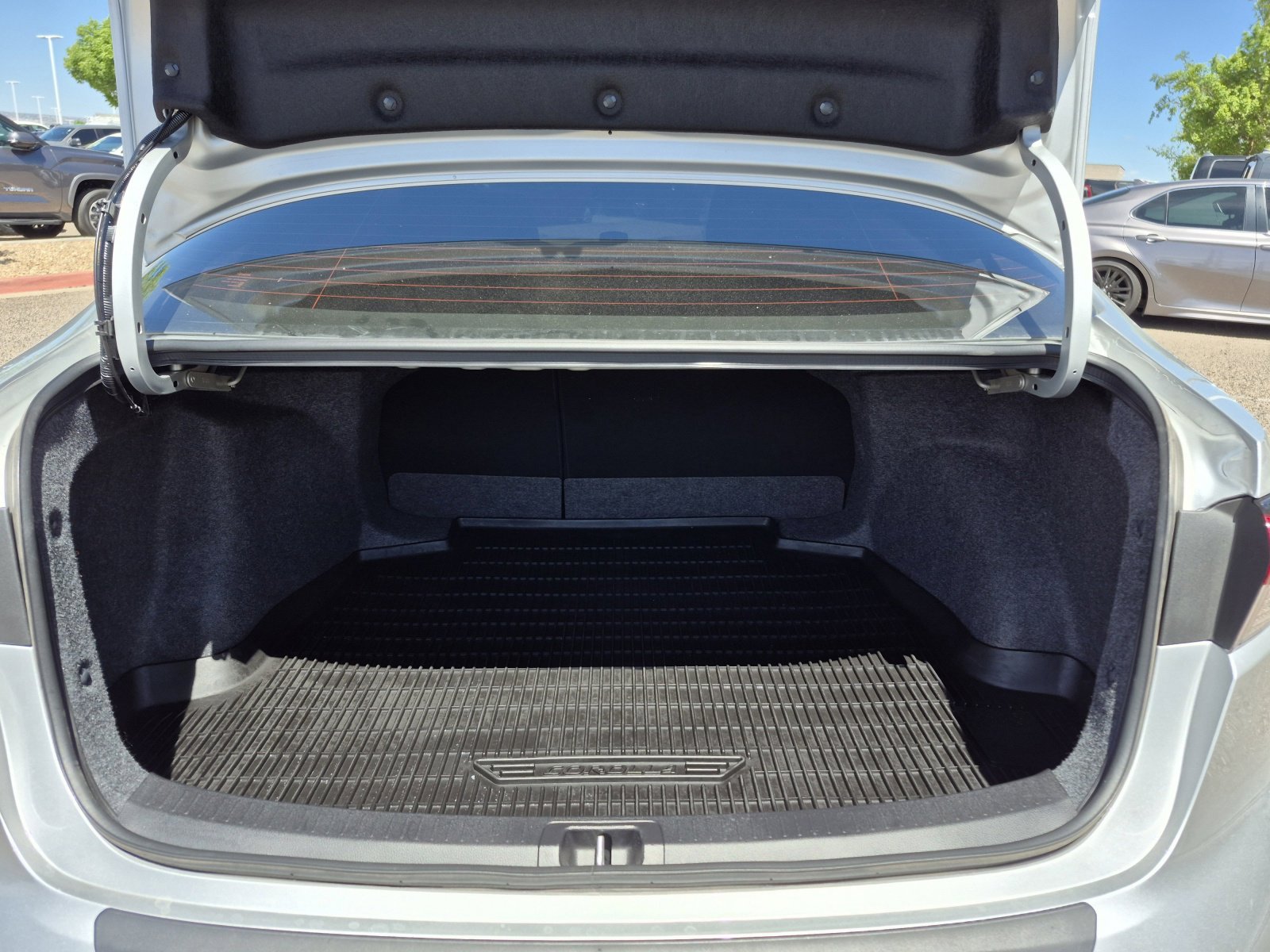 Used 2026 Toyota Corolla LE FWD image 20