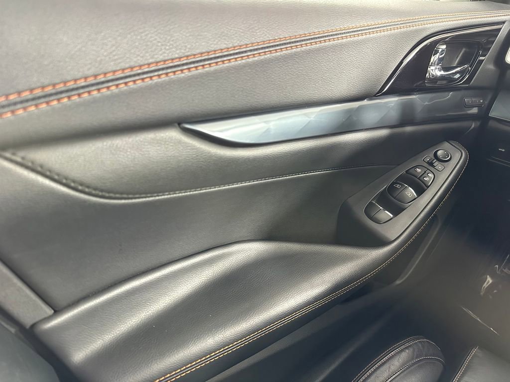 Used 2020 Nissan Maxima SR w/ Sport Mat Group FWD image 35