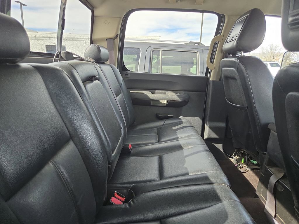 Used 2013 Chevrolet Silverado 2500 LT w/ Interior Plus Package image 8