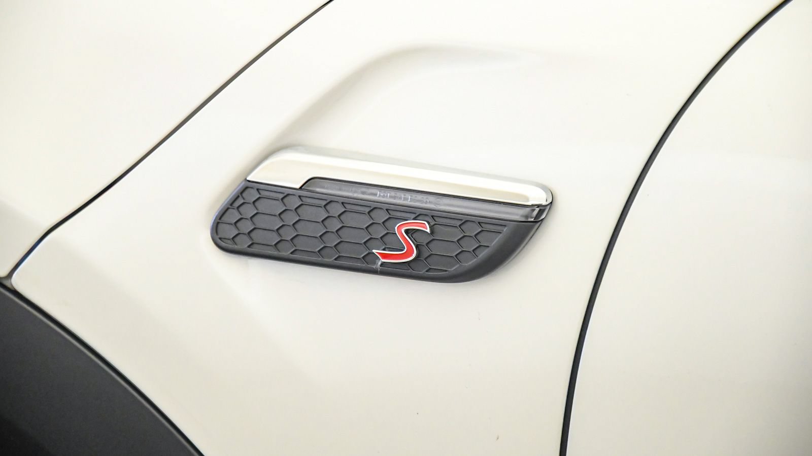 Certified 2024 MINI Cooper S w/ Signature Upholstery Package FWD image 11