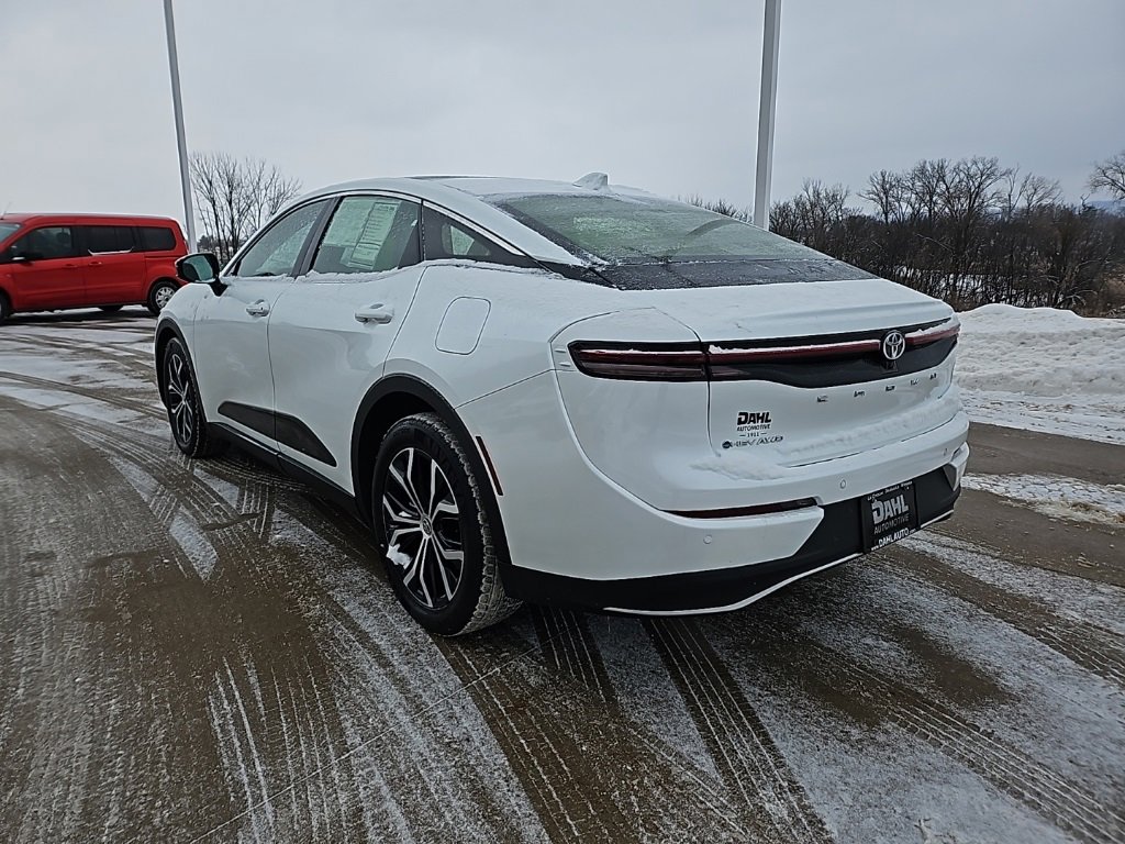 Used 2024 Toyota Crown Limited image 9