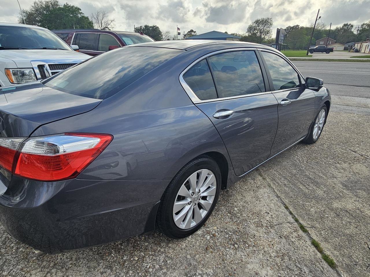 Used 2013 Honda Accord EX image 10