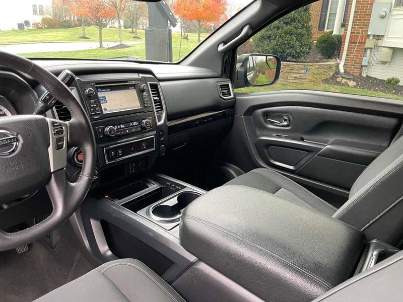 Used 2018 Nissan Titan SV w/ SV Convenience Package image 84