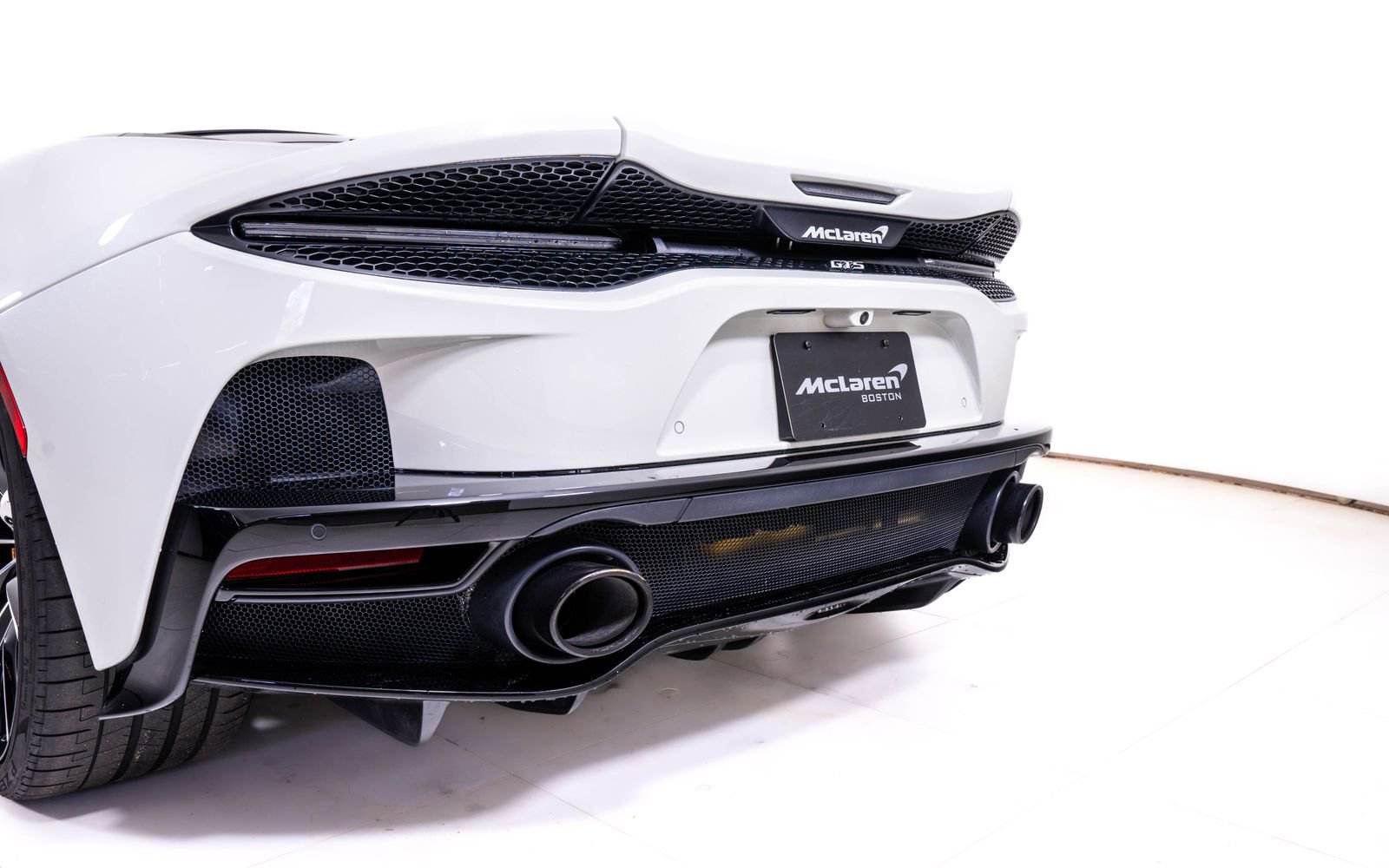 Used 2025 McLaren GTS RWD image 12