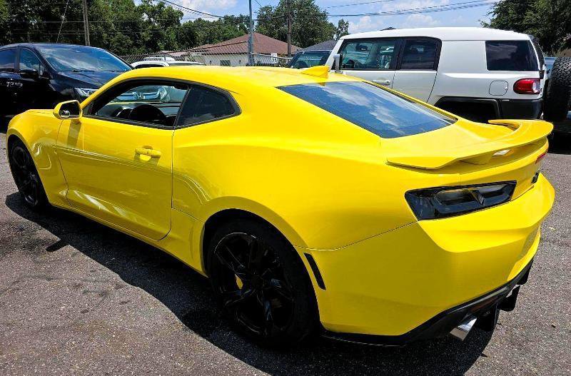 Used 2016 Chevrolet Camaro SS RWD image 3