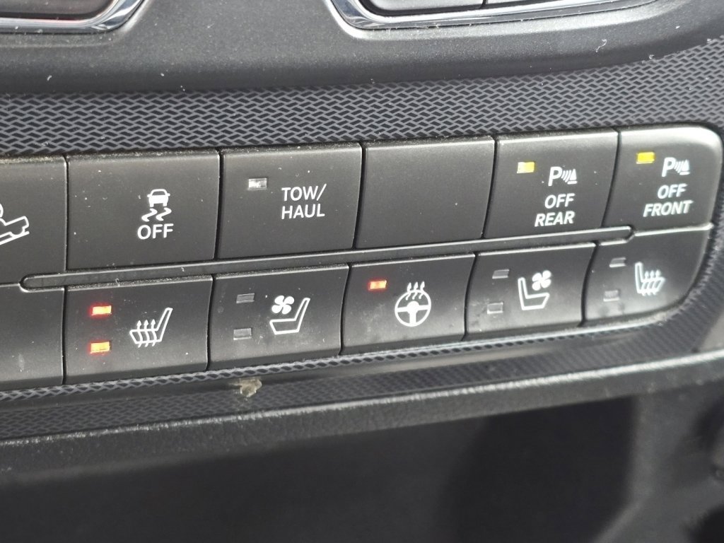 Used 2018 RAM 2500 Power Wagon w/ Leather & Luxury Group image 4