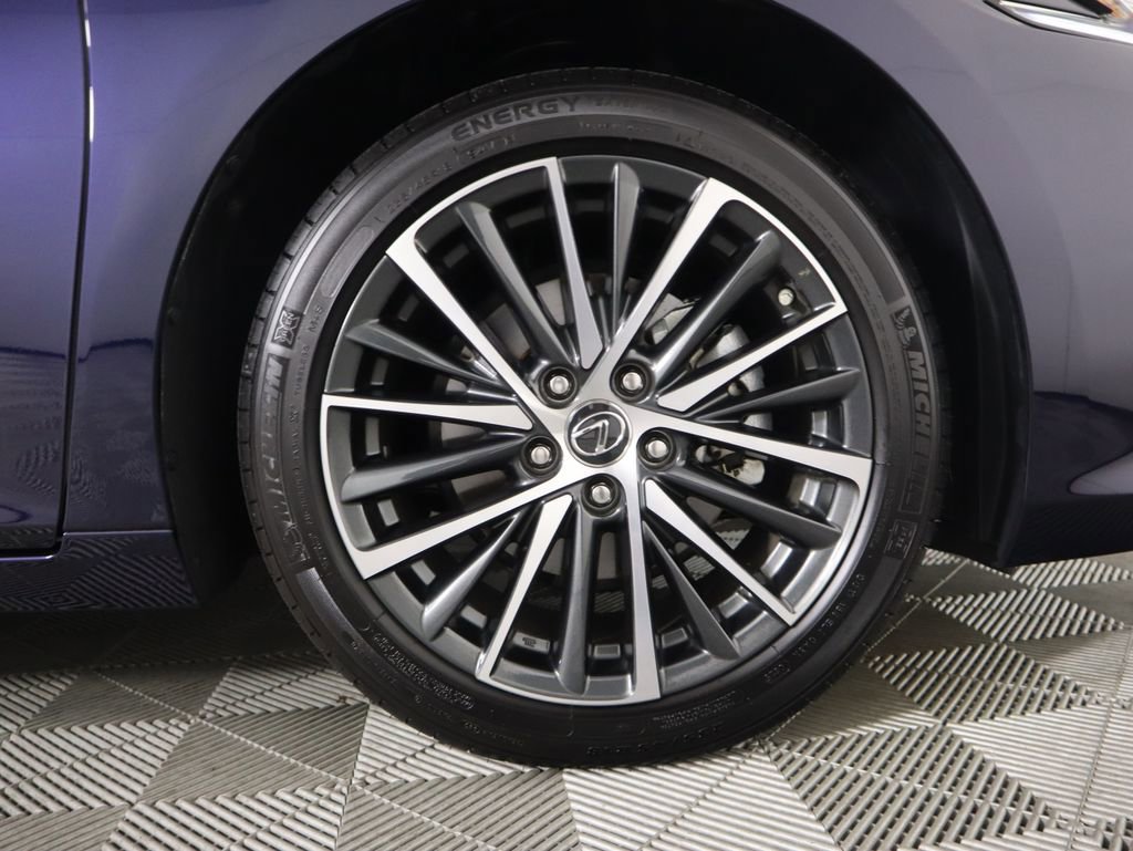 Certified 2025 Lexus ES 350 w/ Premium Package image 33