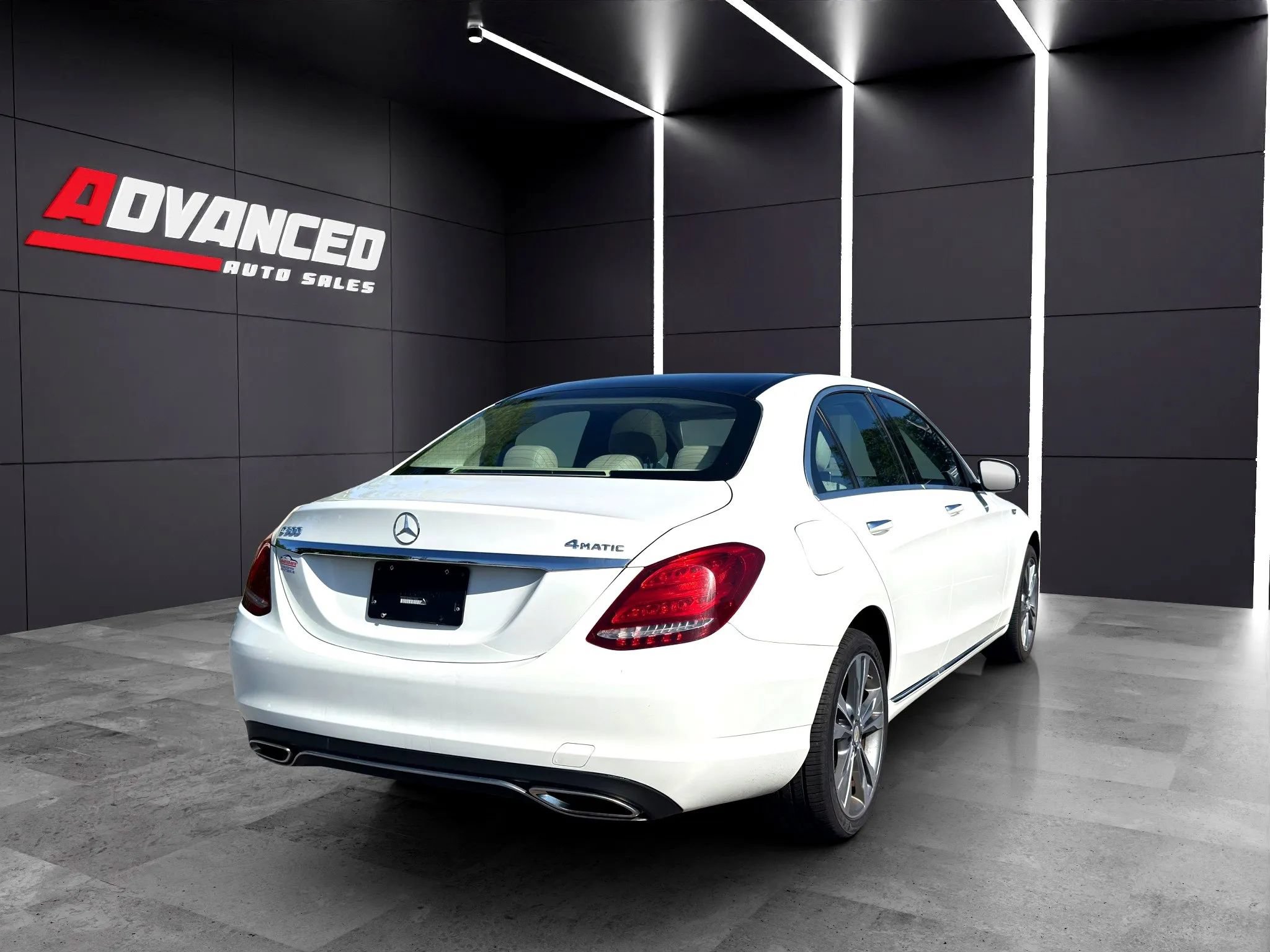 Used 2017 Mercedes-Benz C 300 4MATIC Sedan image 7