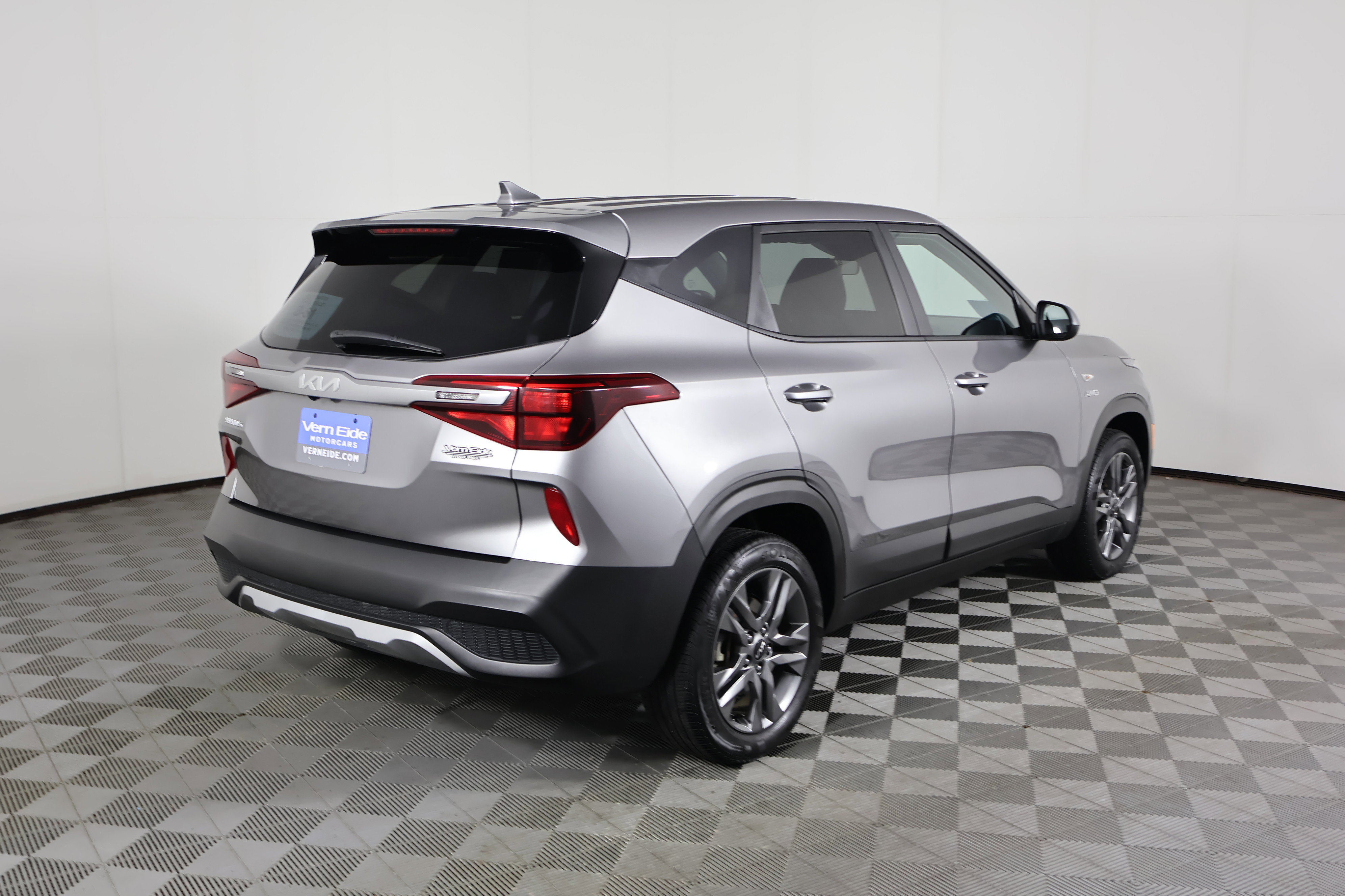 Used 2022 Kia Seltos LX image 6