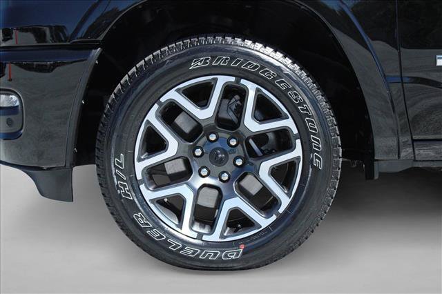 Used 2025 RAM 1500 Laramie w/ Sport Appearance Package AWD/4WD image 13