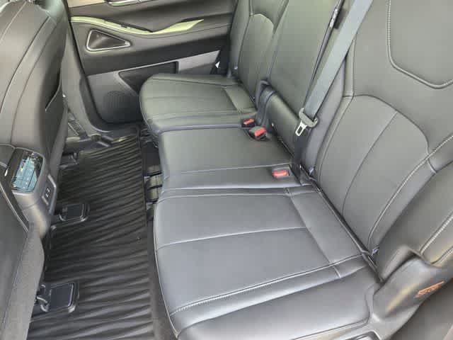 Certified 2027 INFINITI QX60 Luxe w/ Cargo Package FWD image 12