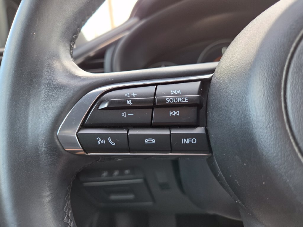 Used 2024 MAZDA MAZDA3 s FWD image 28