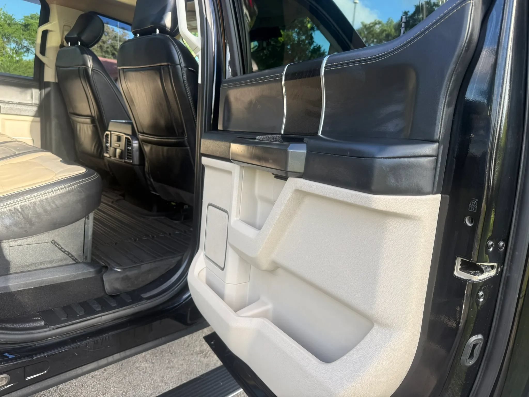 Used 2020 Ford F250 Limited w/ FX4 Off-Road Package AWD/4WD image 13