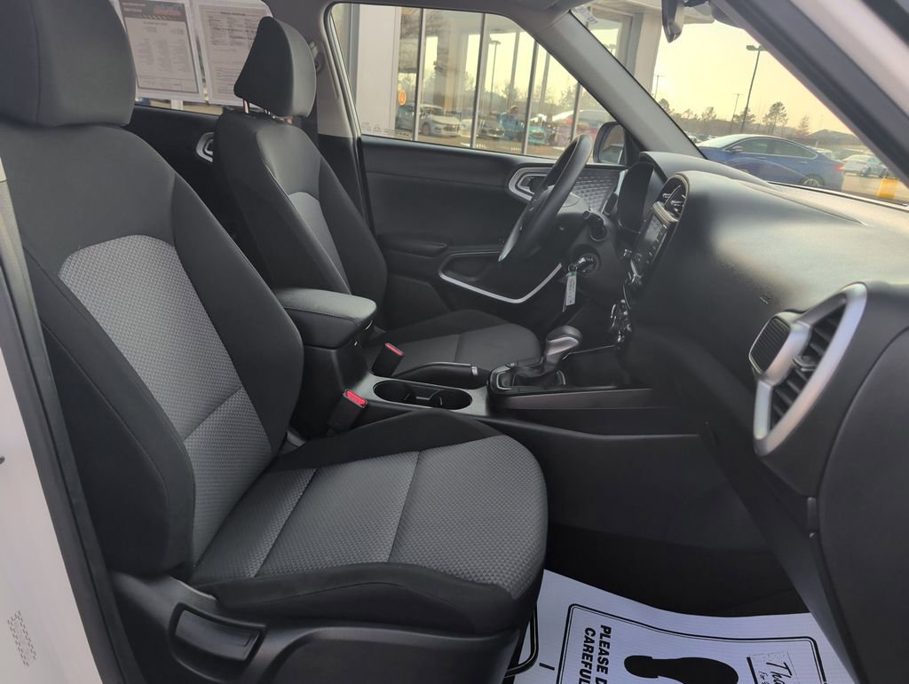 Used 2022 Kia Soul LX w/ Technology Package image 21