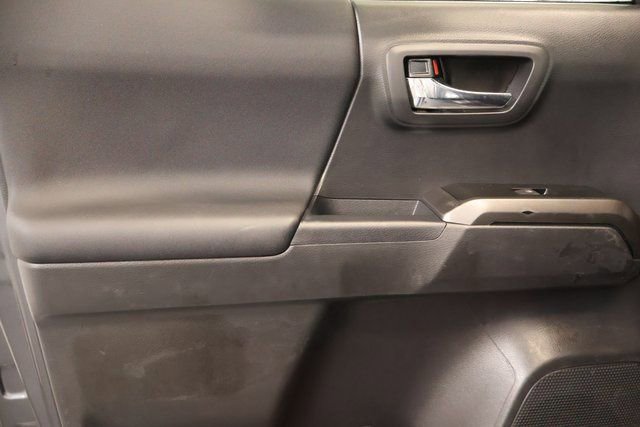 Used 2022 Toyota Tacoma TRD Off-Road image 31