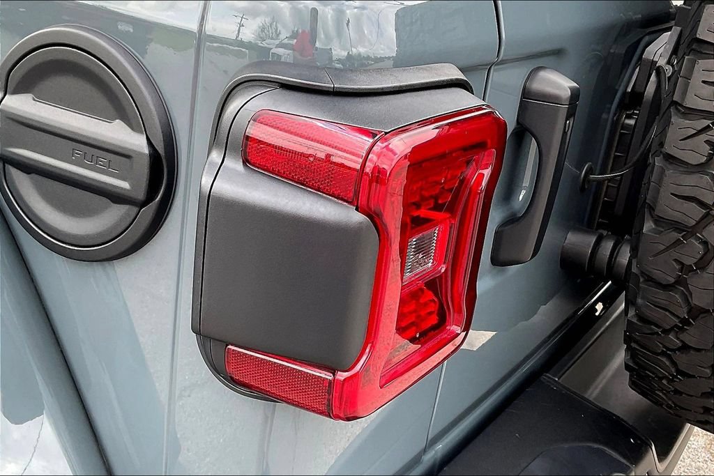 Used 2024 Jeep Wrangler Unlimited Rubicon 392 AWD/4WD image 27