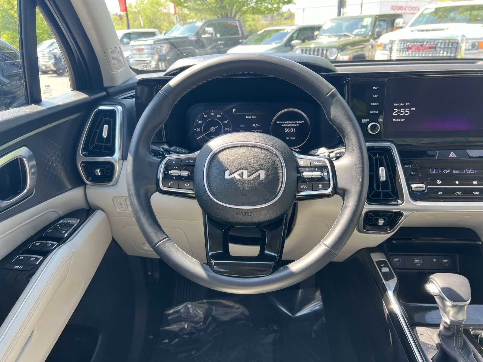 Used 2023 Kia Sorento SX AWD/4WD image 24