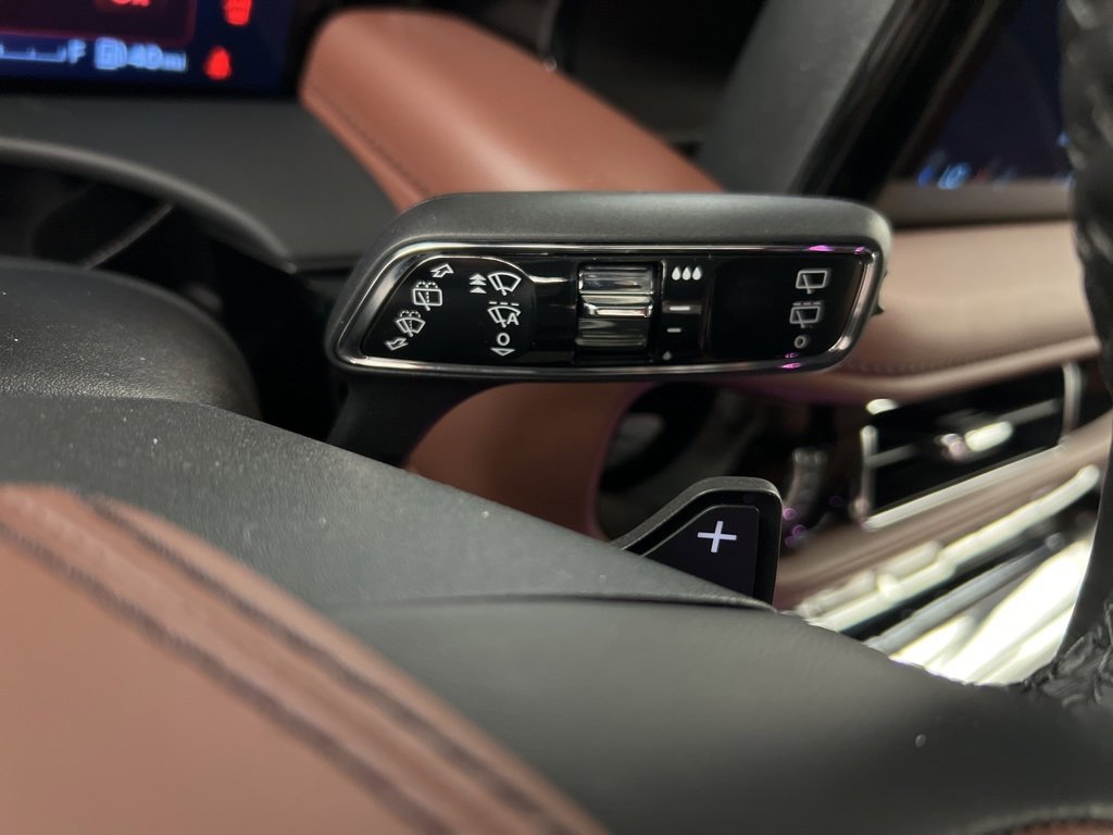 Used 2025 Lincoln Aviator Reserve w/ Equipment Group 201A image 22