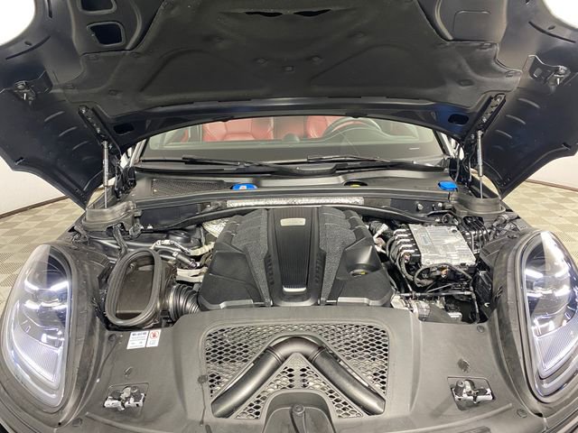Used 2024 Porsche Macan S AWD/4WD image 21