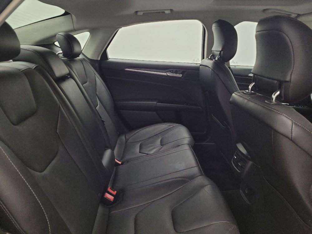 Used 2014 Ford Fusion Titanium FWD image 19