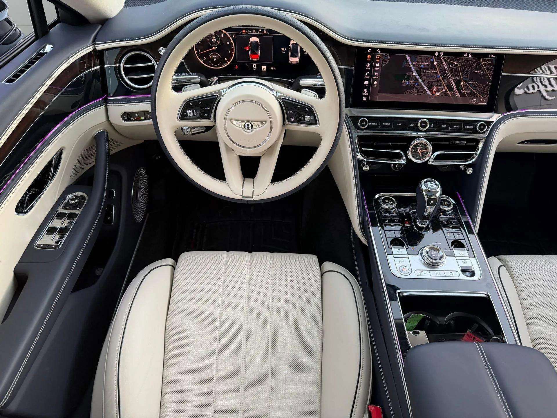 Used 2024 Bentley Flying Spur V8 image 42