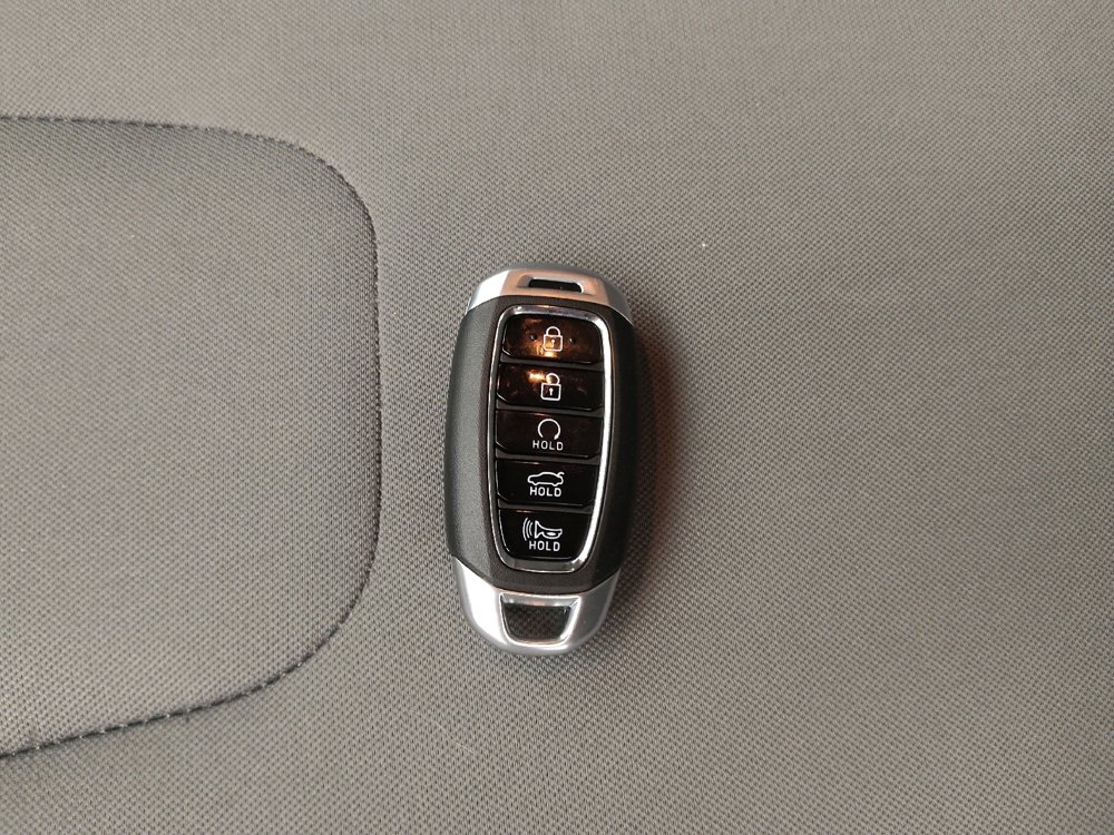 Used 2023 Hyundai Elantra SEL w/ Convenience Package image 32