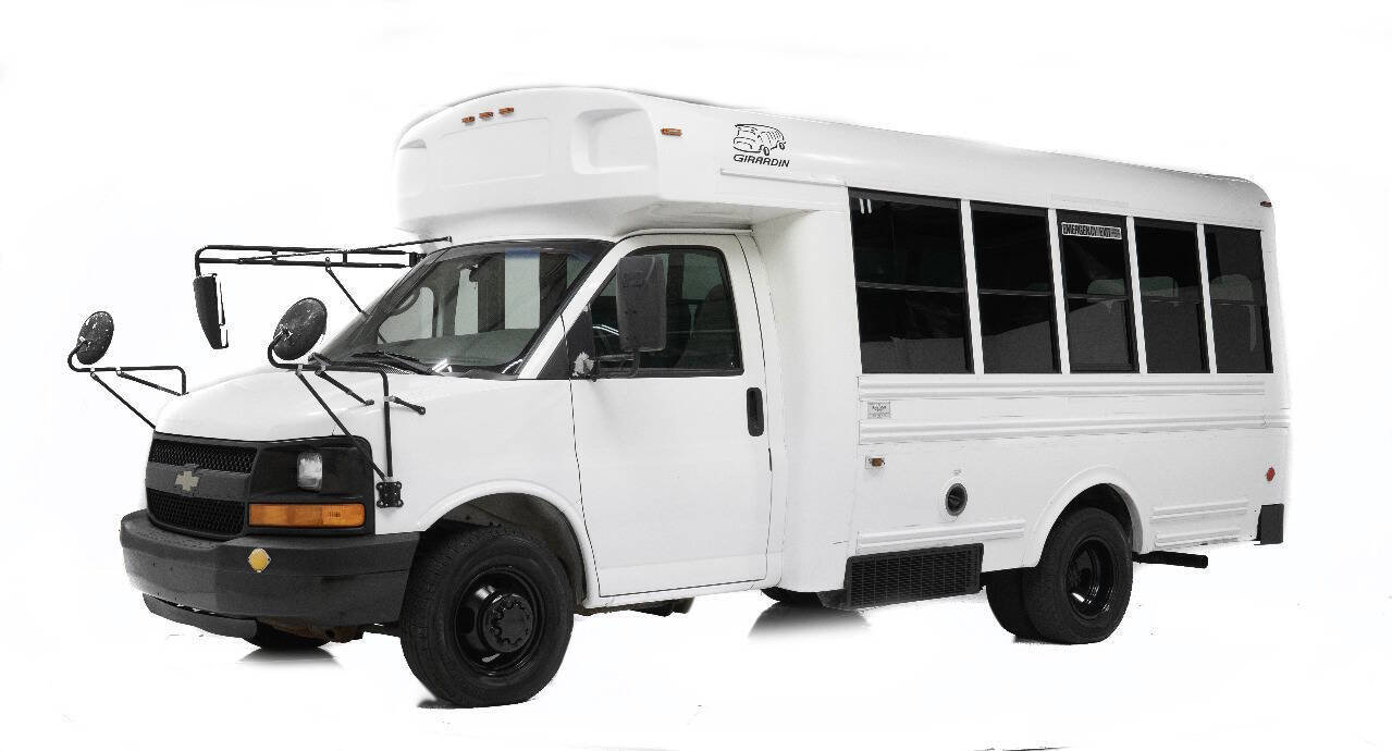 Used 2004 Chevrolet Express 3500 3500 2dr Commercial/Cutaway/Ch w/ School Bus Package image 2