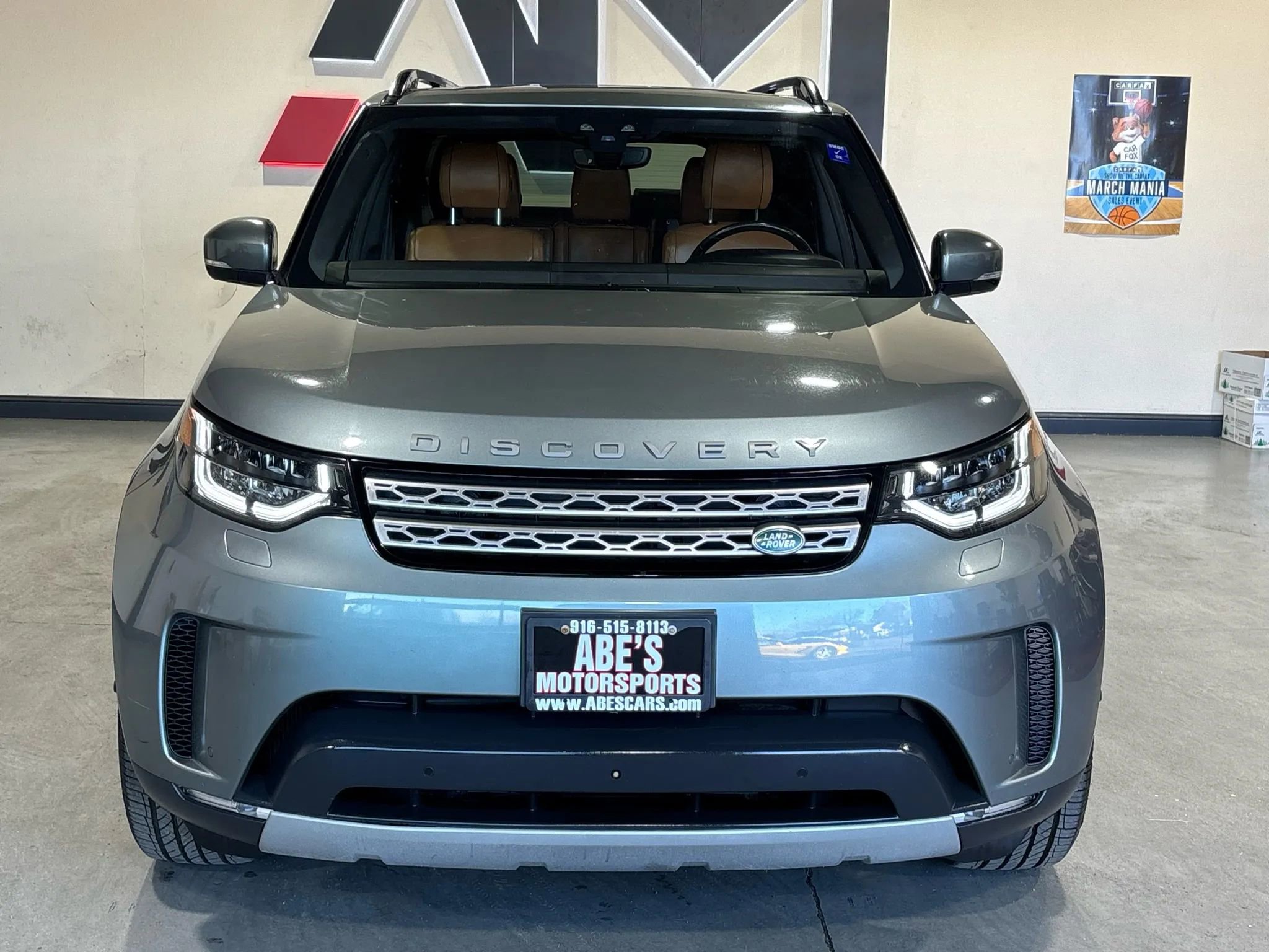 Used 2017 Land Rover Discovery HSE AWD/4WD image 2