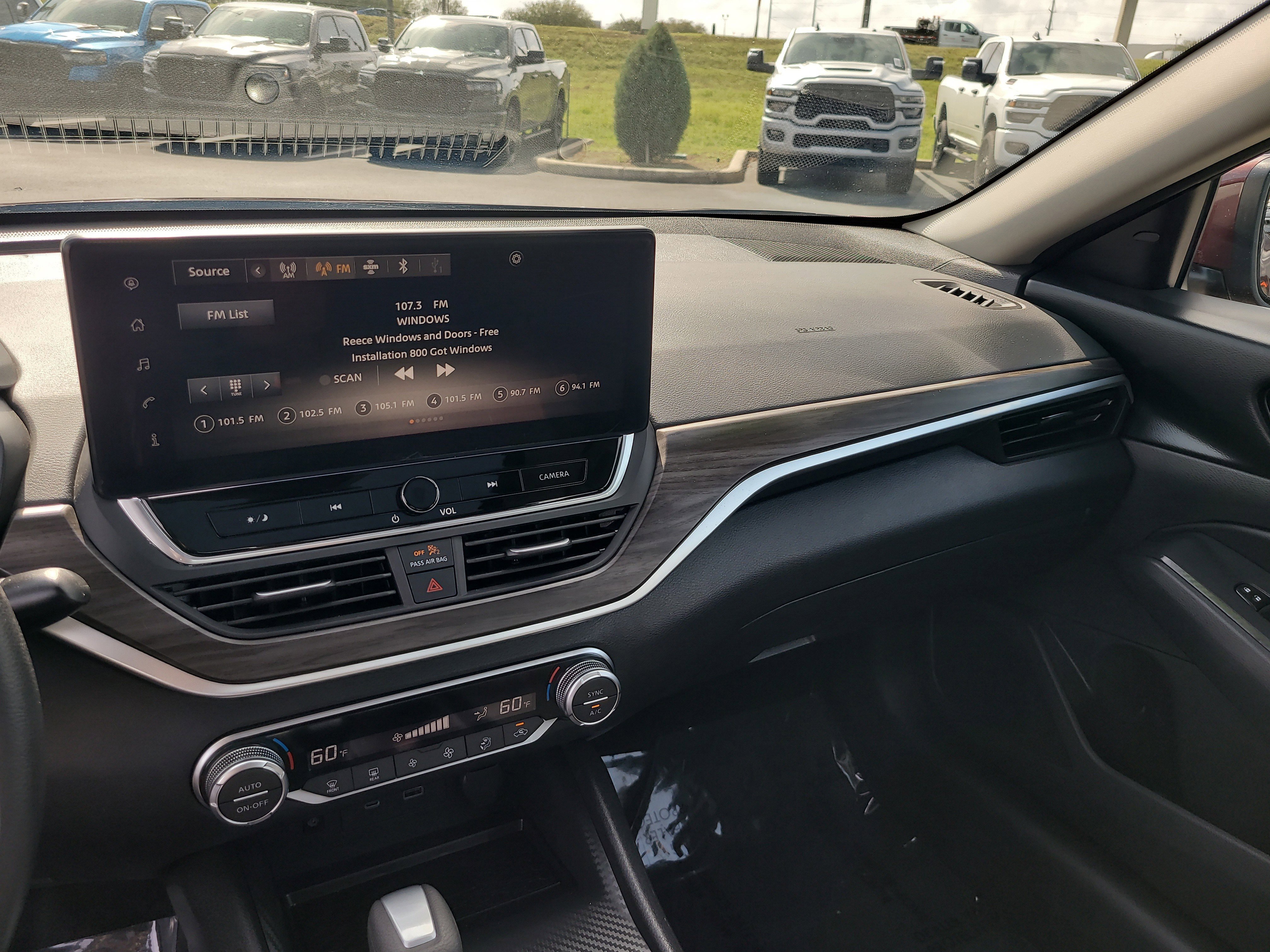 Used 2025 Nissan Altima 2.5 SV w/ SV Special Edition Package image 20
