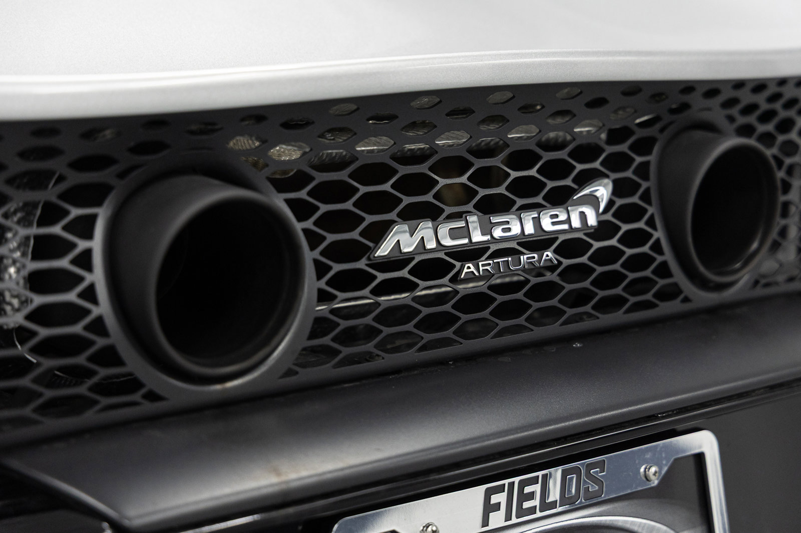 Used 2023 McLaren Artura image 21