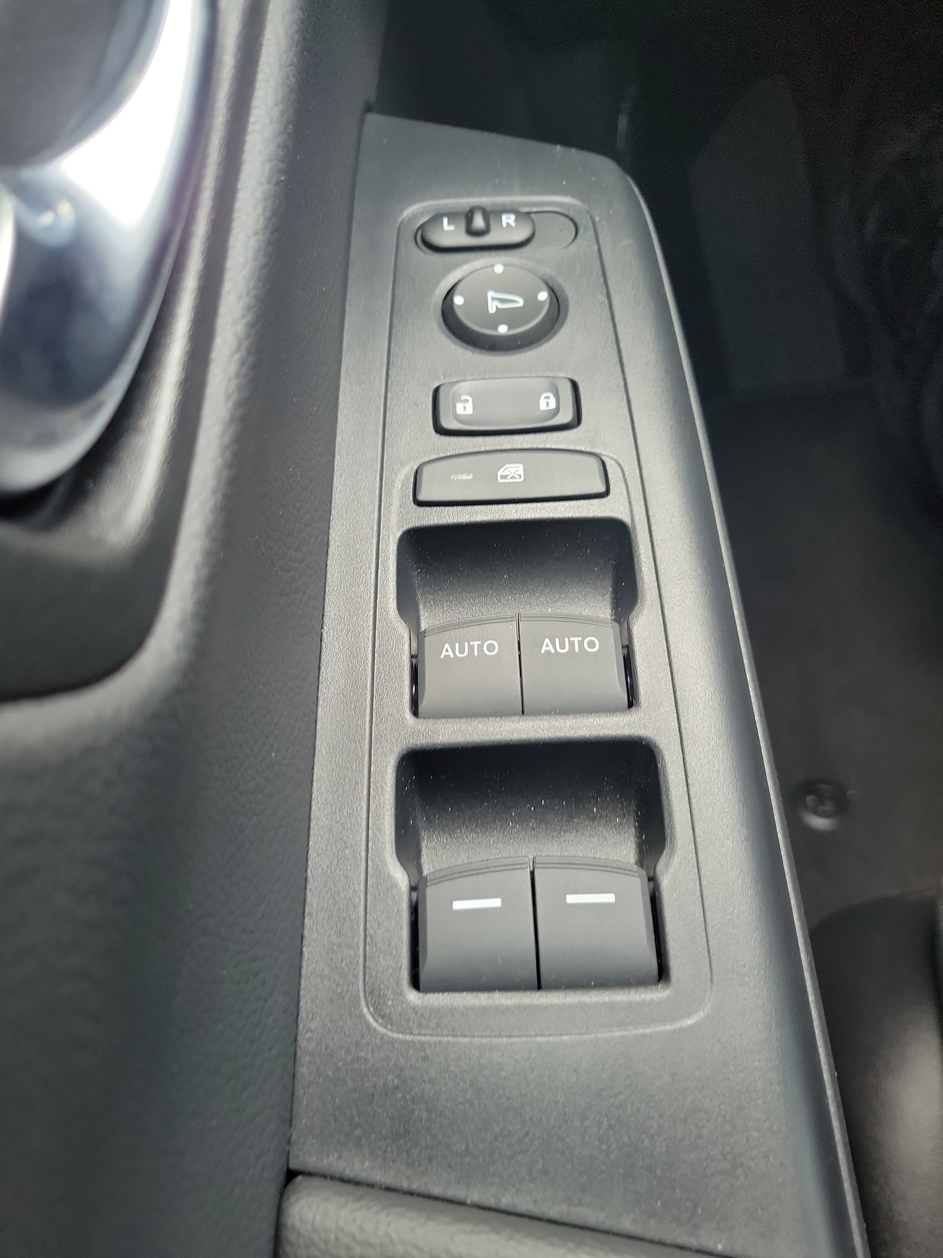 Used 2025 Honda CR-V EX image 23