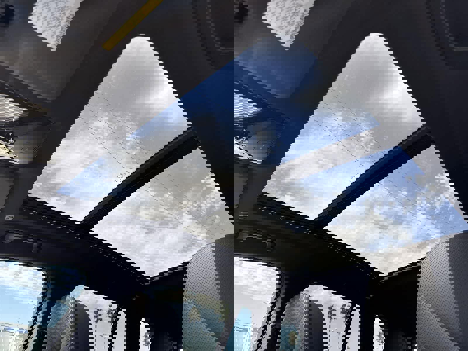 Used 2024 BMW X5 xDrive50e image 8