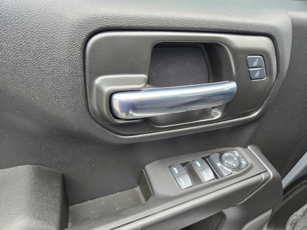 Certified 2025 Chevrolet Silverado 1500 Custom image 32