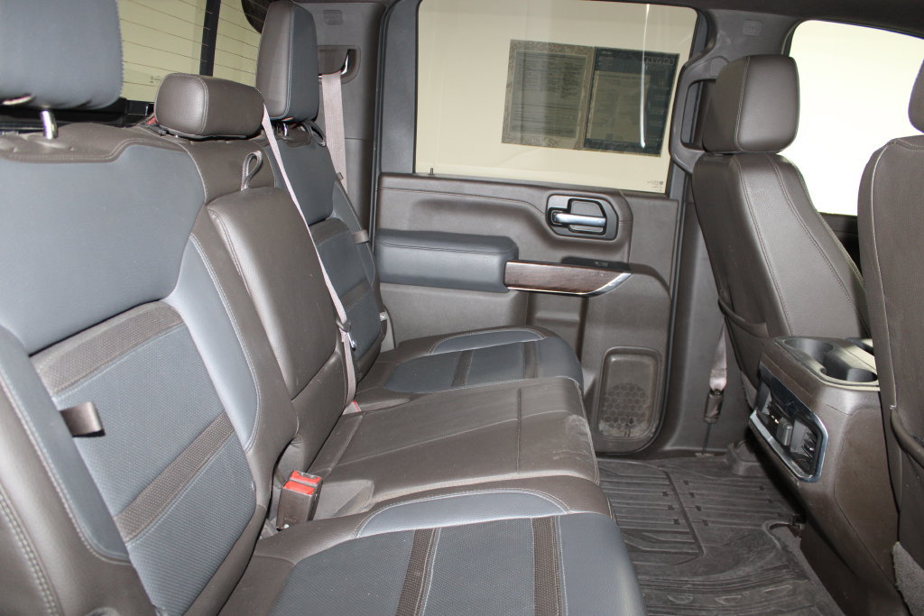 Used 2022 GMC Sierra 2500 Denali w/ Denali Ultimate Package AWD/4WD image 33