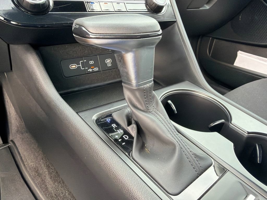 Certified 2025 Hyundai Sonata SE FWD image 30