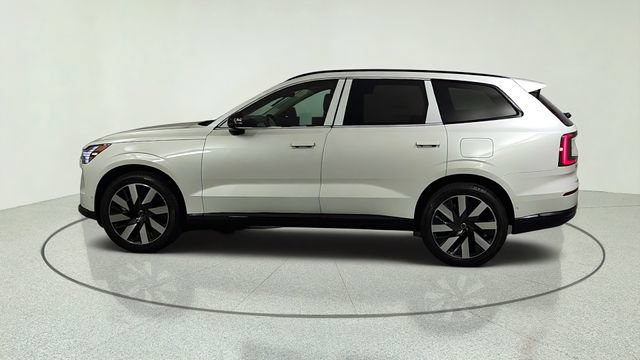 New 2026 Volvo EX90 Plus RWD image 4