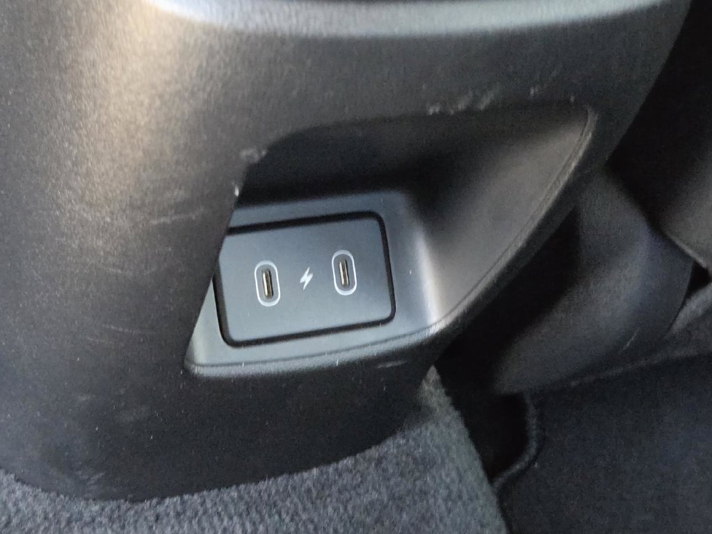 Used 2024 Hyundai Elantra SEL FWD image 12