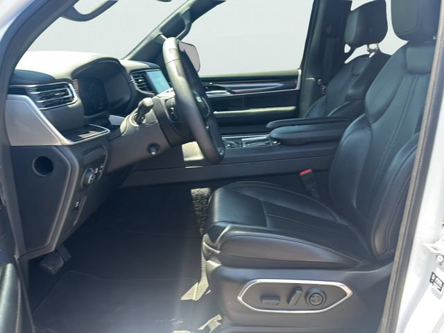 Used 2024 Jeep Wagoneer L 4WD w/ Convenience Group I image 22