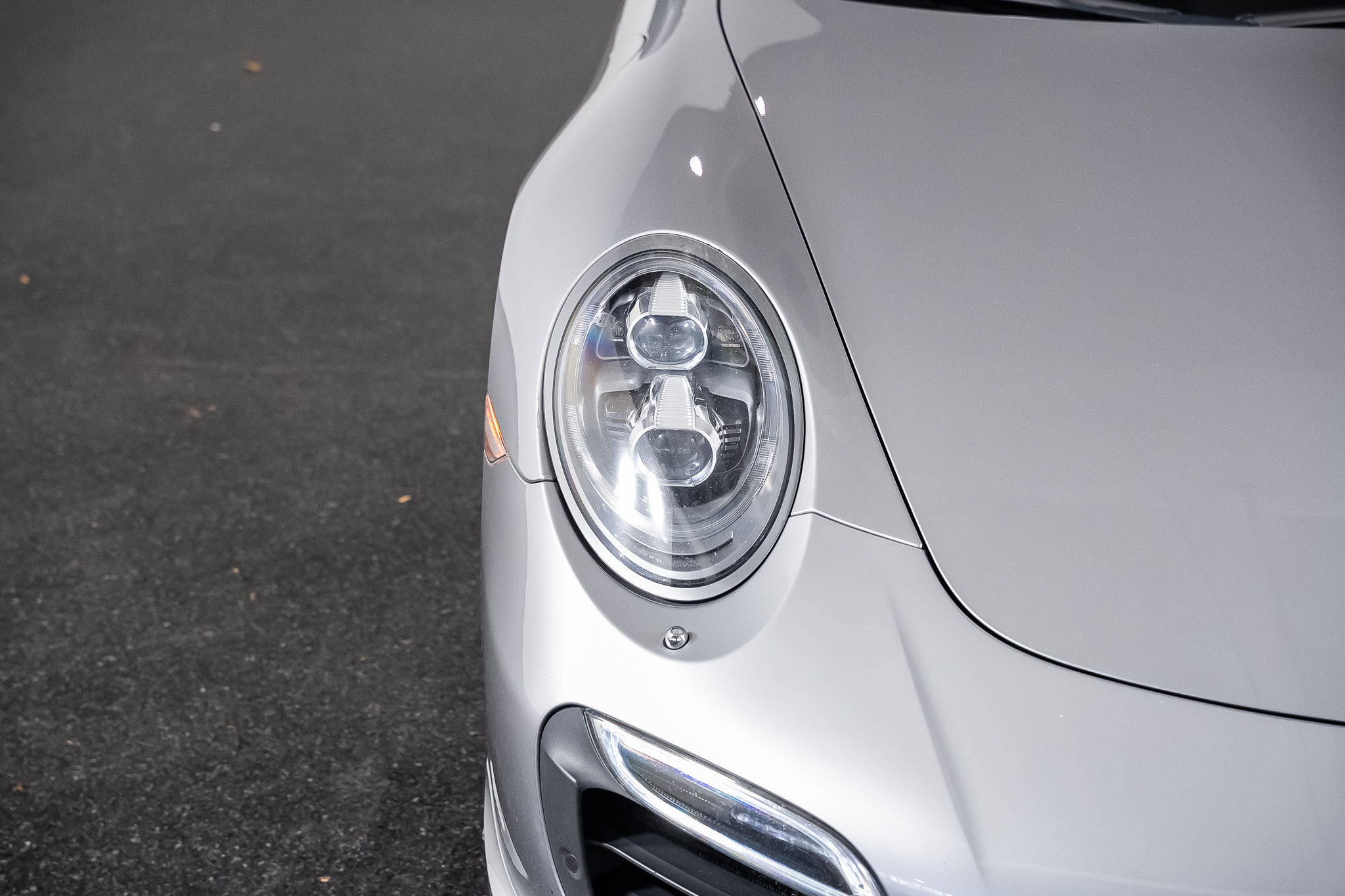 Used 2014 Porsche 911 Turbo S AWD/4WD image 7