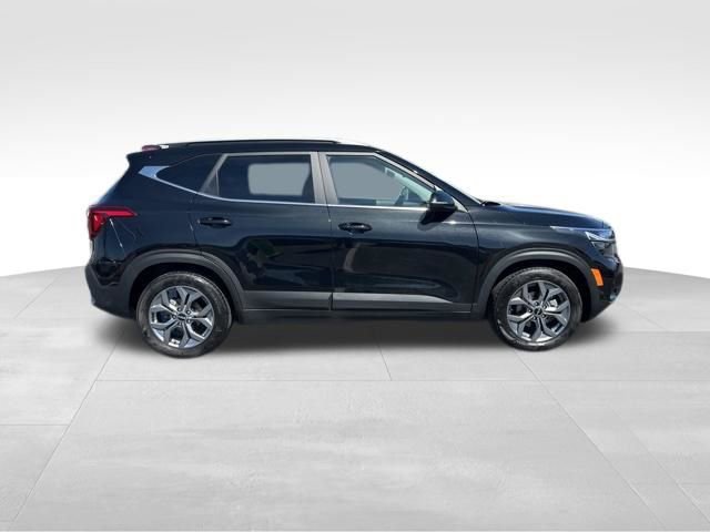 Certified 2024 Kia Seltos S image 9