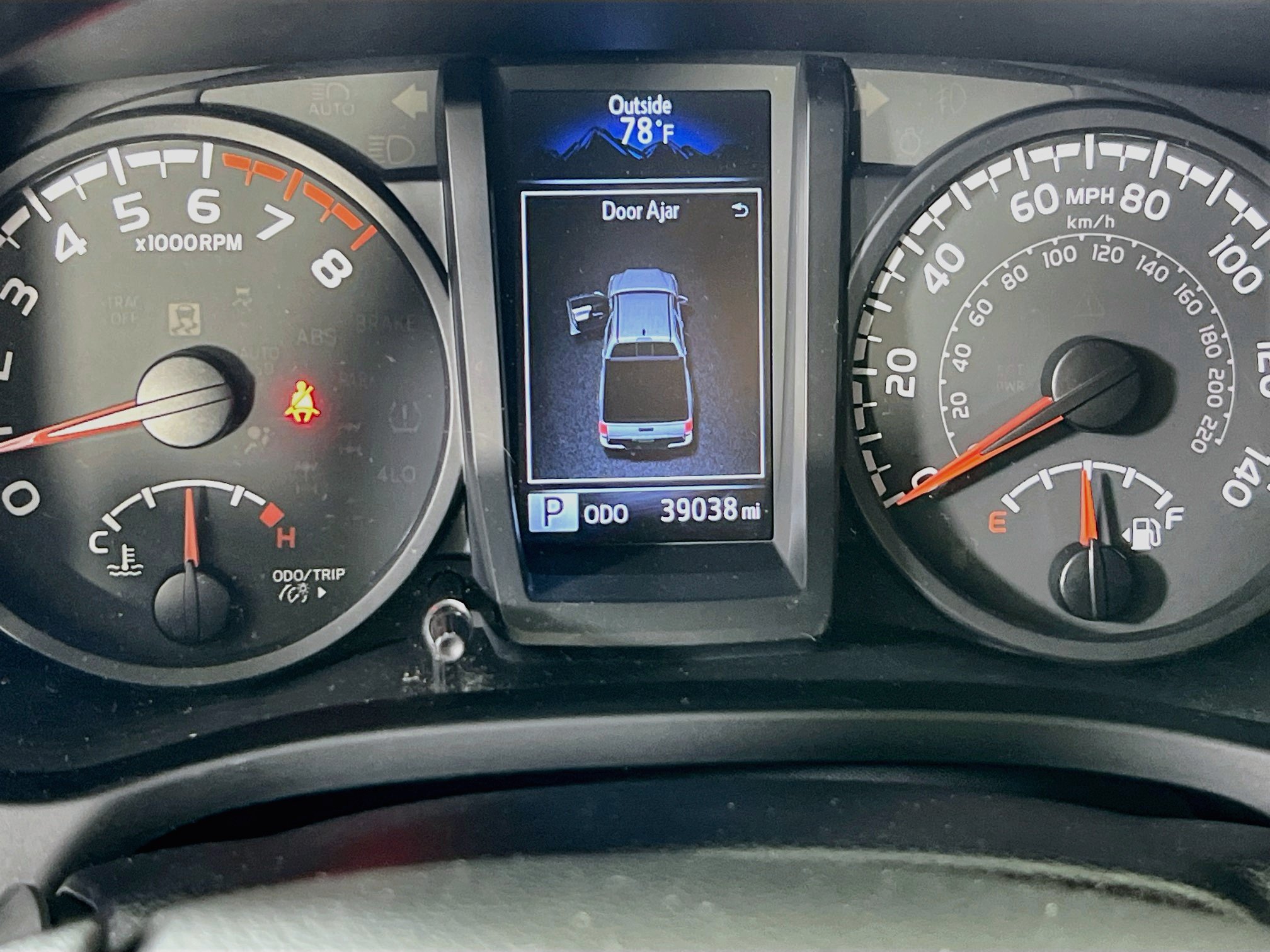 Used 2022 Toyota Tacoma SR AWD/4WD image 12