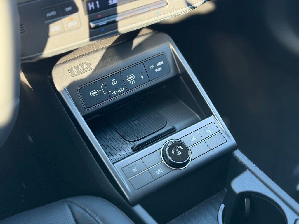 New 2026 Hyundai Kona SEL Premium image 17
