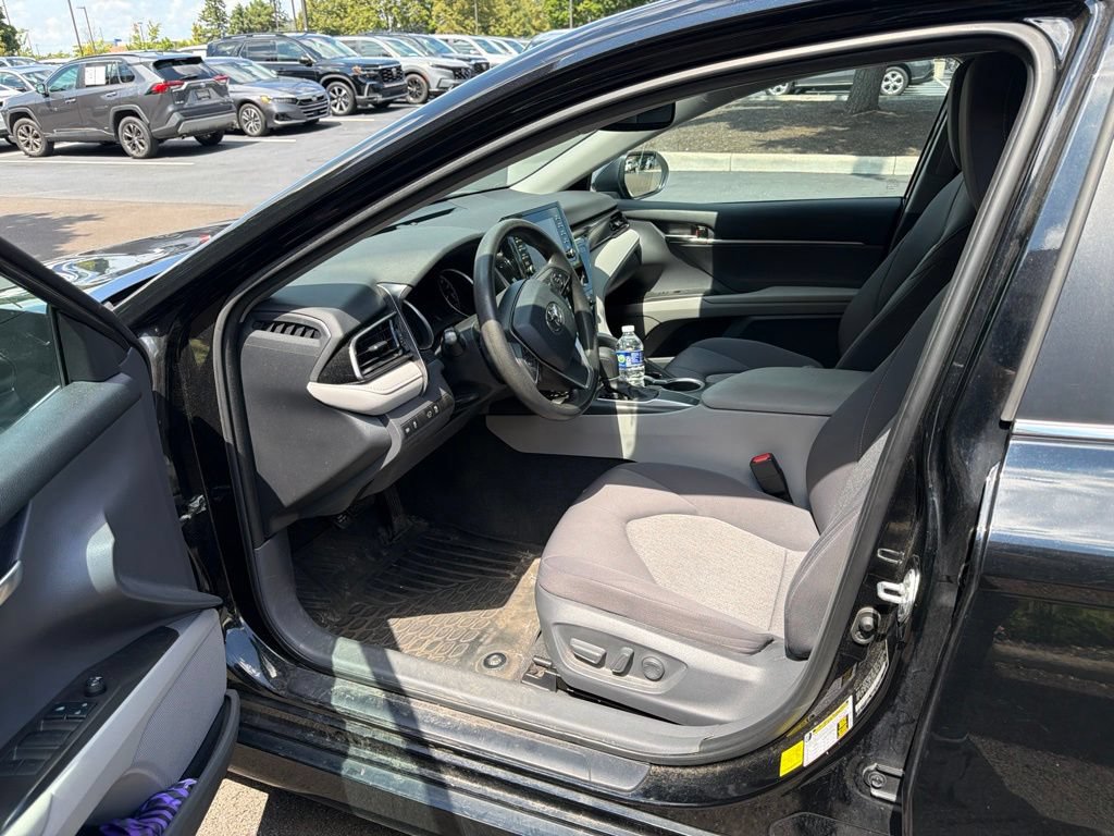 Used 2021 Toyota Camry LE w/ Convenience Package FWD image 13