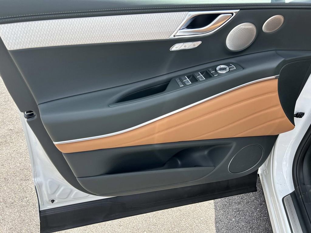 New 2026 Genesis GV80 2.5T Prestige AWD/4WD image 17