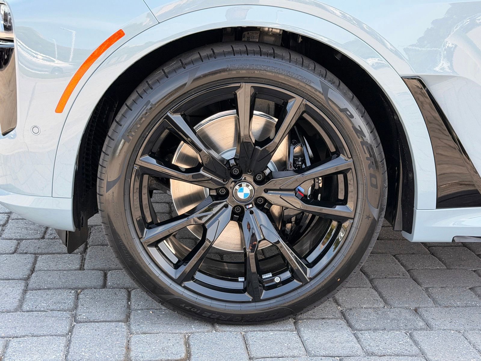 New 2027 BMW X7 M60i AWD/4WD image 13