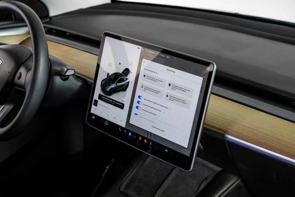 Used 2023 Tesla Model Y Long Range AWD/4WD image 19