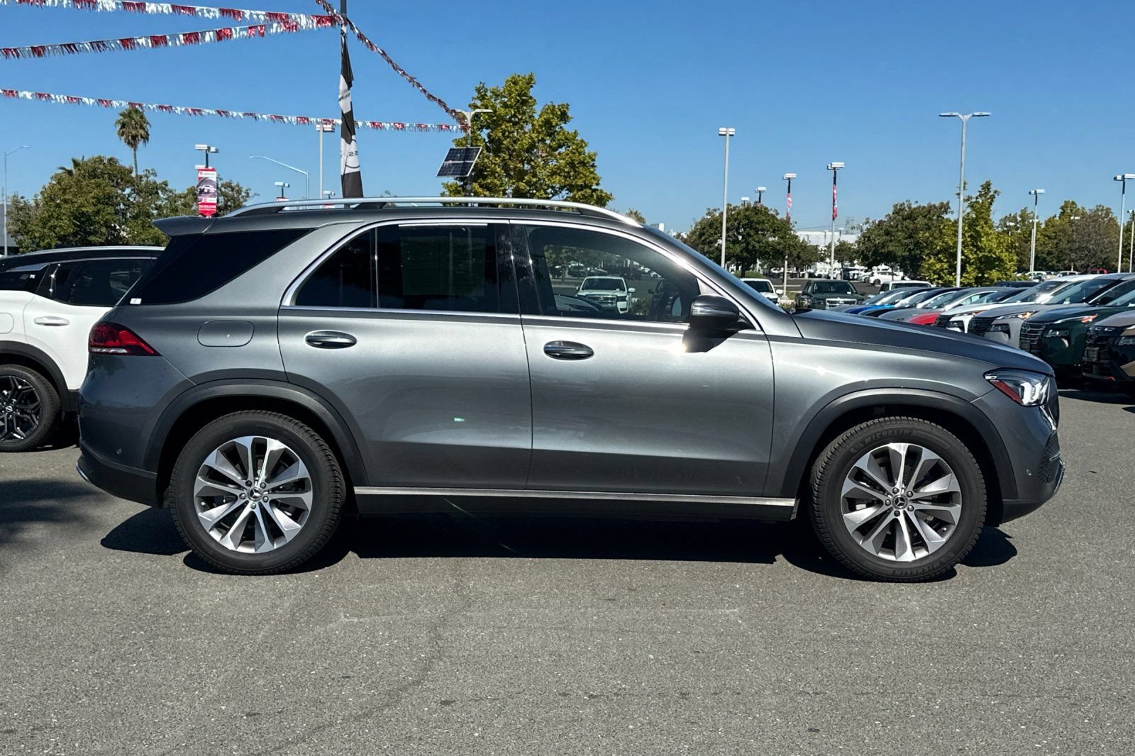 Used 2022 Mercedes-Benz GLE 350 4MATIC image 3