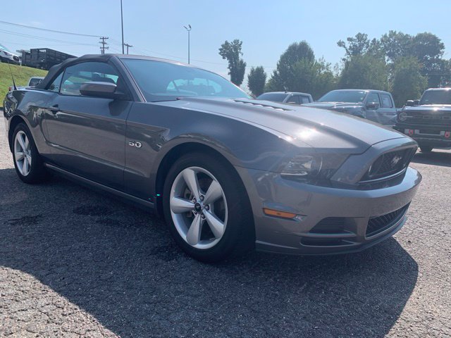 Used 2013 Ford Mustang GT RWD image 2