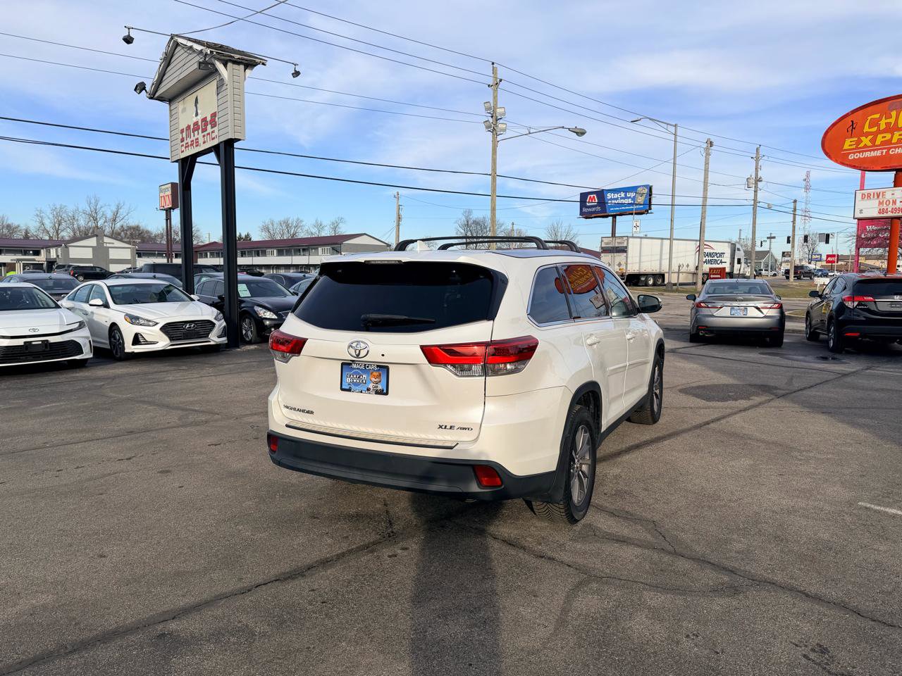 Used 2019 Toyota Highlander XLE w/ Protection Package #3 image 8